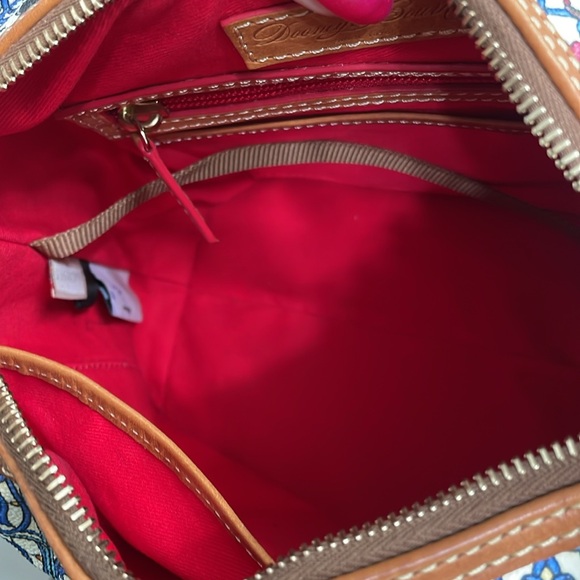 Disney Snow White Dooney and Bourke crossbody - Picture 9 of 9